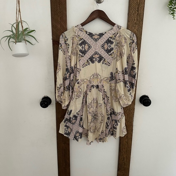 Free People Girl Talk Printed Tunic Top XSmall XS Ivory
Excellent condition. - Picture 9 of 12